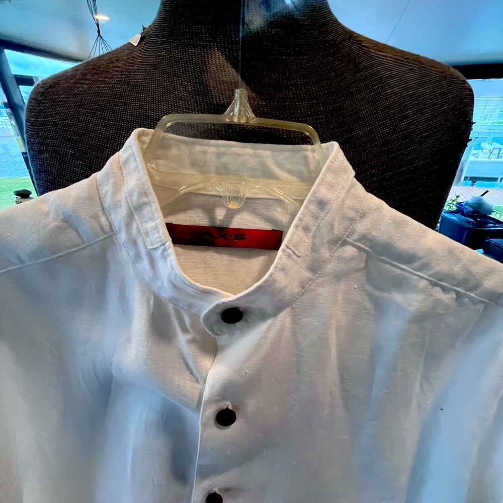 New with tags Axis Mens Medium White Linen Shirt